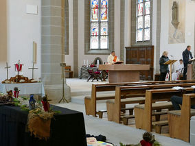 Karfreitgasliturgie und Karfreitagsprozession in Naumburg (Foto: Karl-Franz Thiede)